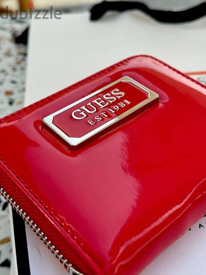 محفظة  GUESS 0