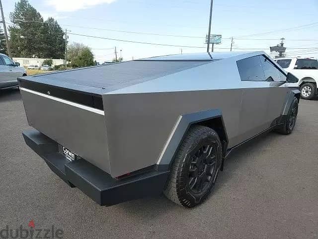 Tesla Cybertruck 2024 10