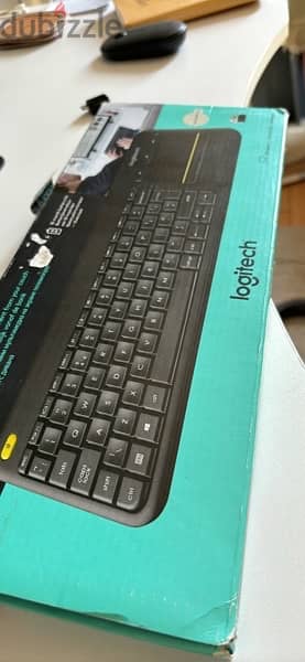 Logitech Wireless Keyboard with Touch pad K400 plus 2