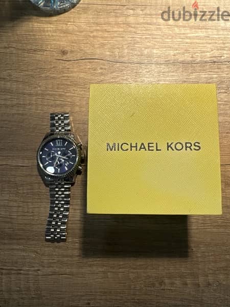 watch micheal kors with box 3