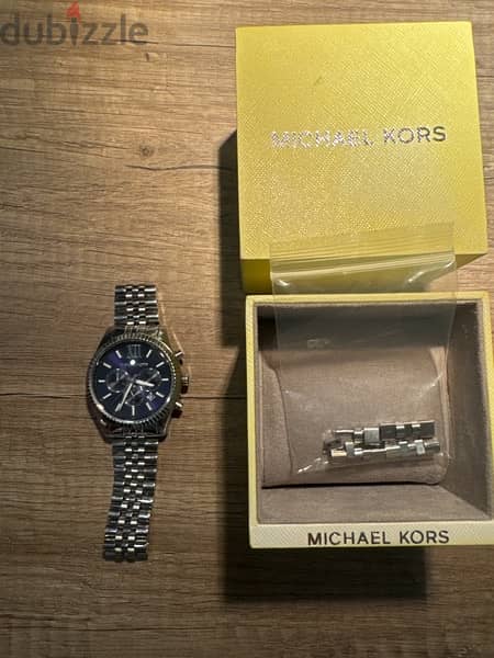 watch micheal kors with box 4