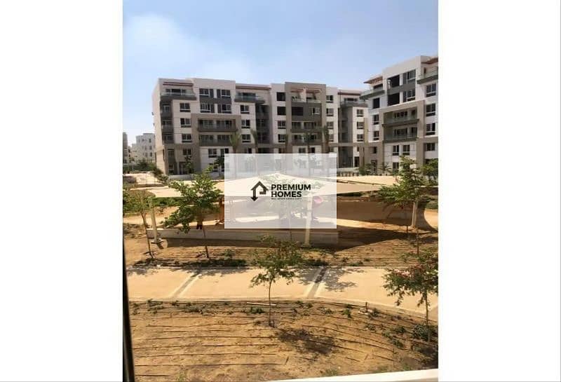 Apartment 200 m ground floor, double open view, immediate delivery in Hyde Park Compound, New Cairo, with a down payment and installments at a special 1