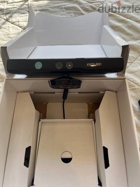 Xbox 360 250 GB with Kinect sensor and games 4