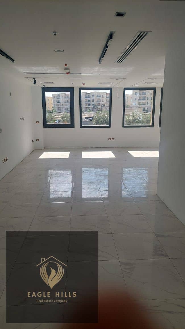 مقر اداري للايجار تشطيب الترا لوكس في مفيدا بيزنس بارك office for rent in mividia bussiness bark 0