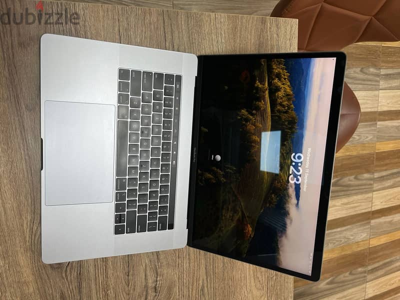 Macbook Pro 15 inch 2019 بافضل سعر وضمان 4