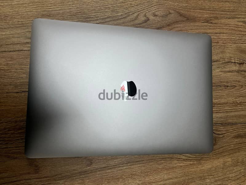 Macbook Pro 15 inch 2019 بافضل سعر وضمان 6