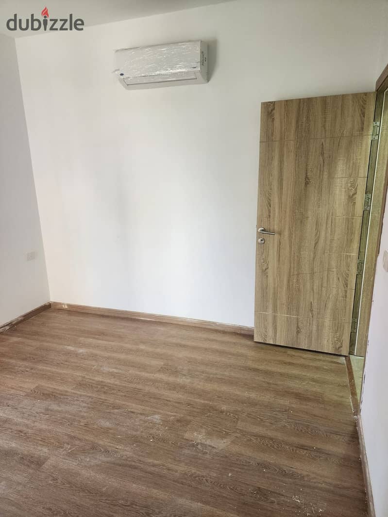 Apartment for rent with kitchen and air conditioners in Fifth Square Marasem Compound in Fifth Settlement 4