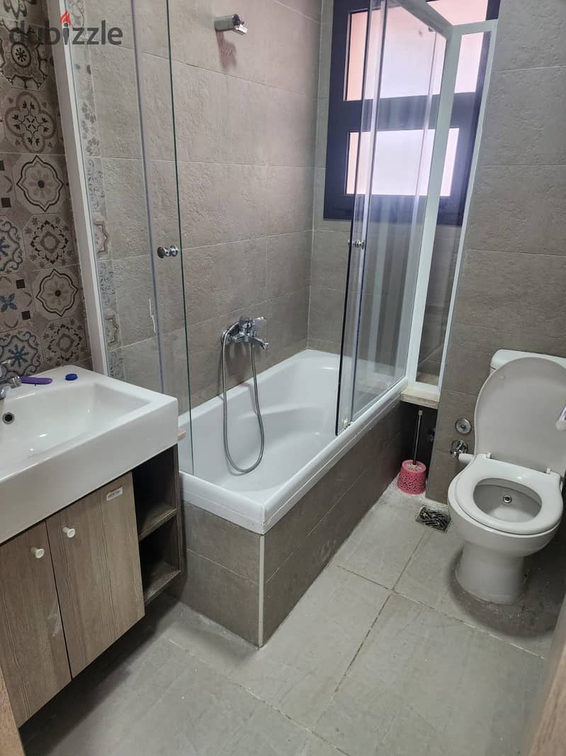 Apartment for rent with kitchen and air conditioners in Fifth Square Marasem Compound in Fifth Settlement 7