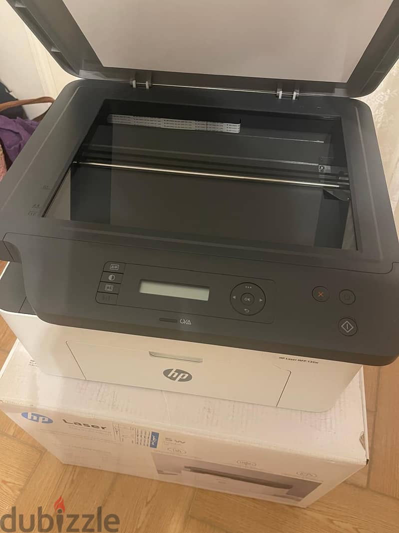 HP 135W / In a very good condition with its Box 1