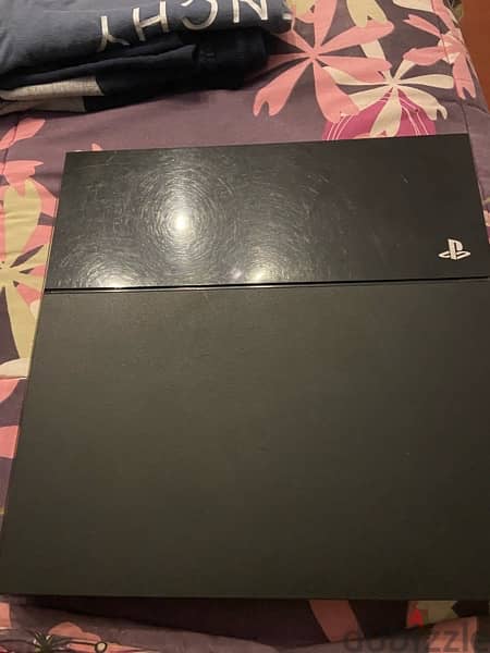 ps4 500gb fat مع اكونت فيفا ٢٤ و اكونت جوست توشيما 1