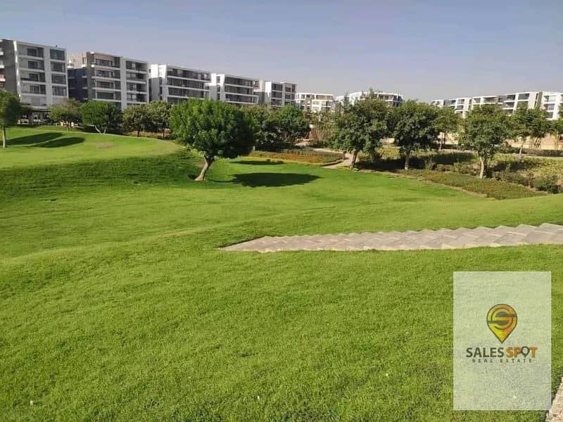 With a 42% discount, a luxurious duplex penthouse for sale in Taj City, First Settlement, in front of Kempinski and Porto Cairo 8