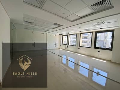 مكتب اداري في مفيدا بيزنس بارك لايجار متشطب الترا لوكس ومتقسم office for rent in mivida bussiness bark