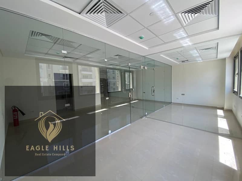 مكتب اداري في مفيدا بيزنس بارك لايجار متشطب الترا لوكس ومتقسم office for rent in mivida bussiness bark 1