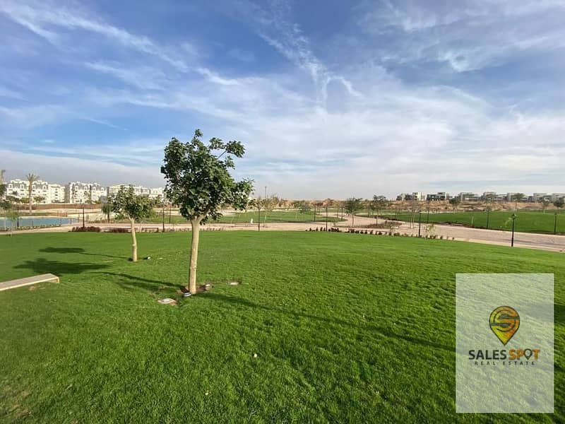 Studio with garden for sale in the Fifth Settlement, Hyde Park Compound - Bahri - open view of the largest landscape in the Middle East 3