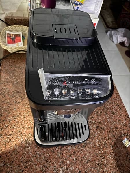 ماكينة Delonghi Magnificat Evo تم فتحها للتجربة فقط جديدة واردالإمارات 3