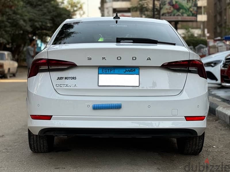 Skoda Octavia 2022 8000 KM 3