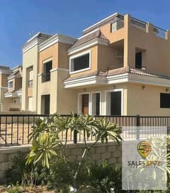 Luxurious villa (3 floors) with a garden and private roof for sale in Sarai Compound in front of Madinaty - and minutes from the Fifth Settlement