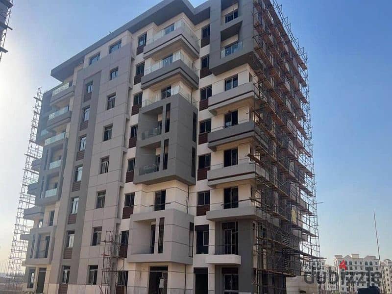 شقة 3غرف للبيع متشطبة بالكامل في العاصمة الادارية امام النهر الاخضر بلو فيرتFinished 3BR Apartment for sale New Capital front of Green River Bleu Vert 3