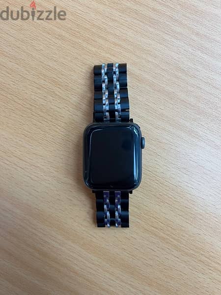 Apple Watch series 5 44mm 4