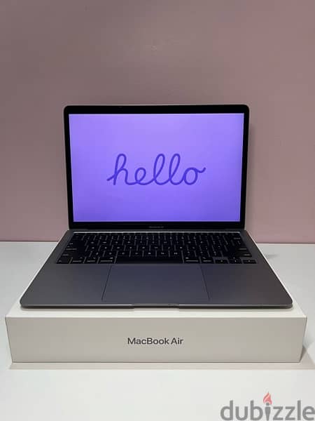 MacBook Air 2020, 13.3 inch, with accessories 1