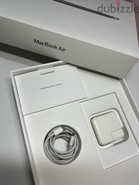 MacBook Air 2020, 13.3 inch, with accessories 4