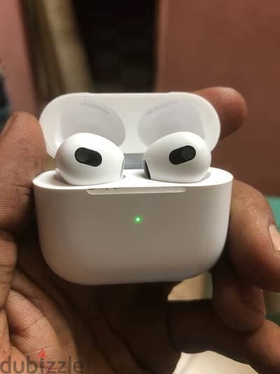 AirPods