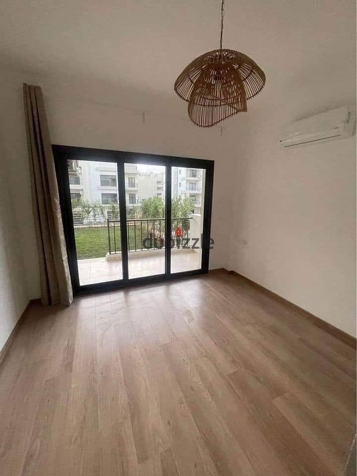 شقة للبيع 121م ارضي بـ جاردن متشطبة في سوان ليك التجمع الاول بالقرب من واتر واي Apartment 121m with Garden Flexi Finished in Swan lake New Cairo 2