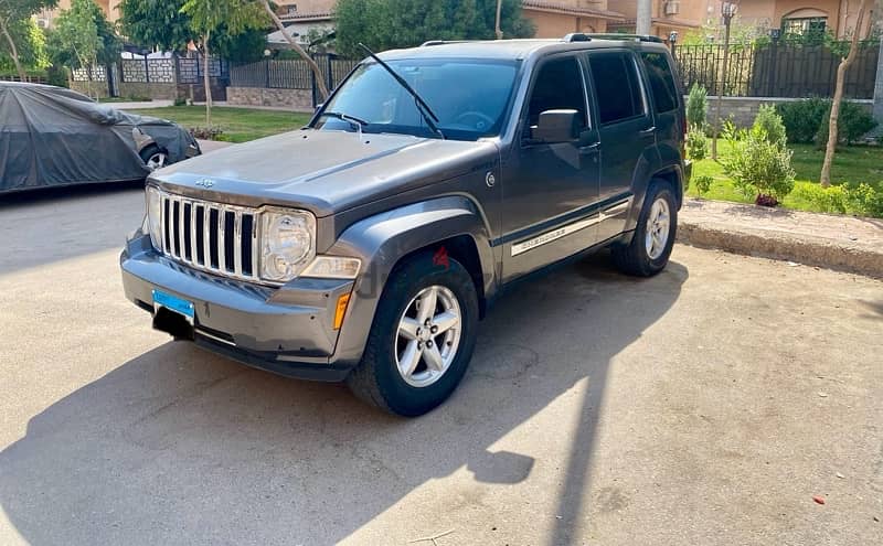 Jeep Cherokee 2010 1