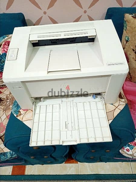 طابعة hp 102a استعمال شخصى كالجديدة 2