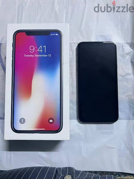 ايفون اكس iphone x 
استعمال زيرو بالكرتونه متفكش فيه مسمار 3