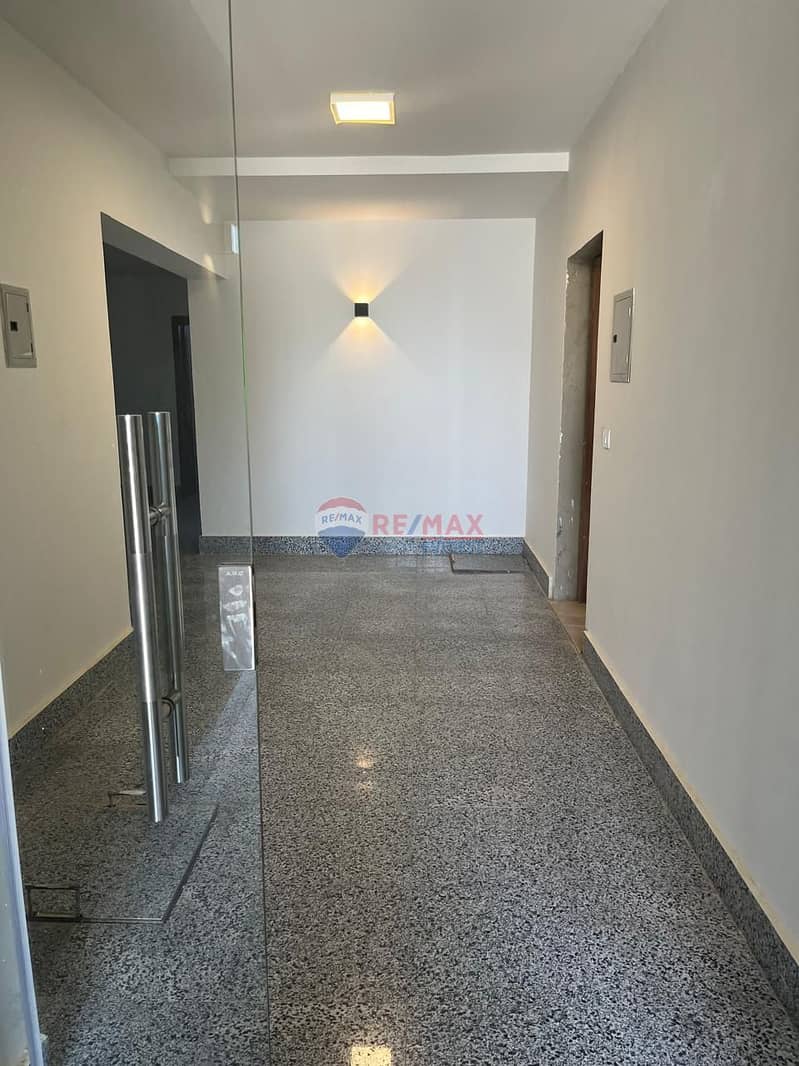 Ground Apartement for sale in kayan 15