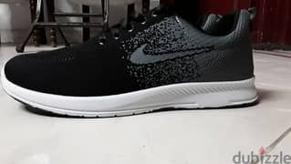 كوتشي Nike مريح بخامه ممتازه تلبيس ٤٤/٤٥