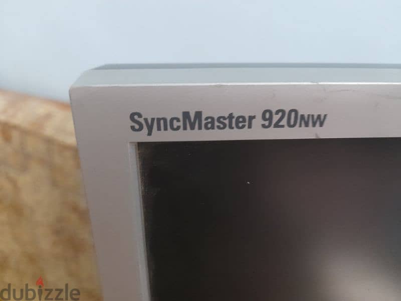 شاشه سامسونج syncmaster920nw 19 بوصه 7