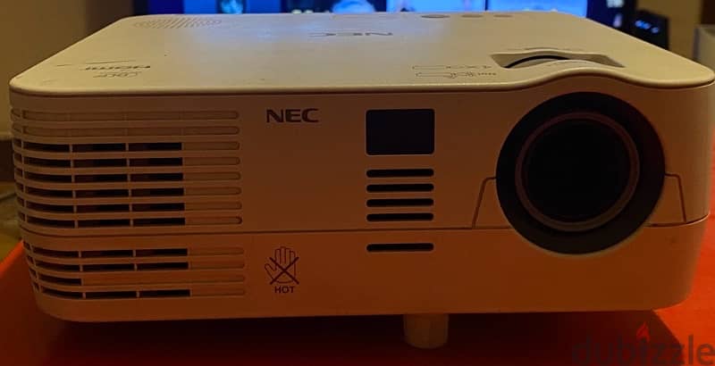 Nec projector 1