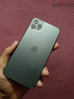 للبيع iPhone 11 Pro Max مستعمل - بحالة ممتازة