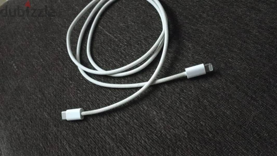 Apple Lightning to USB-C Cable (1 m) 1