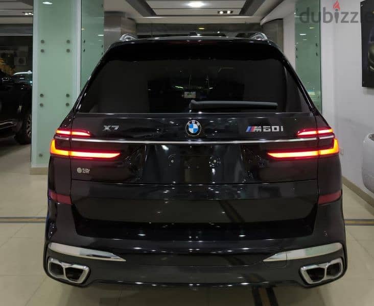 BMW X7 M60i model 2024 zero 1