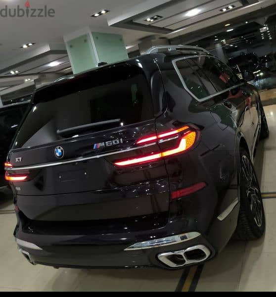 BMW X7 M60i model 2024 zero 2