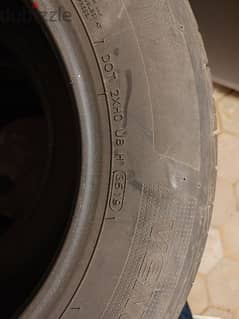 طقم 215/65R17 بحالة ممتازة