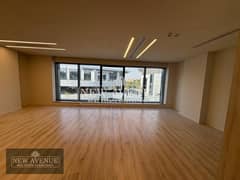 Luxurious open space Office in U-venues for rent