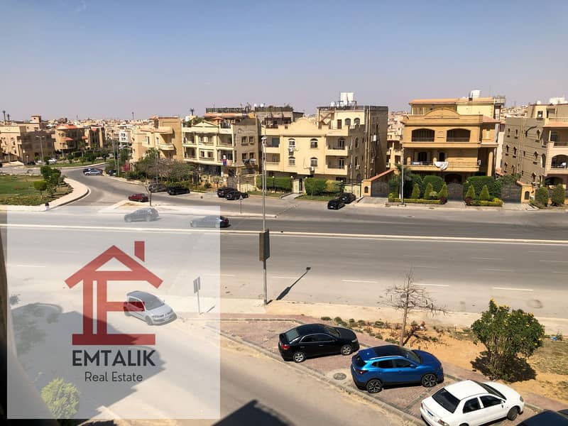 Apartment for sale in Narges building 180 meters, consisting of 3 bedrooms, 2 bathrooms, a terrace, and a 3-piece reception area, a view of the garden 1