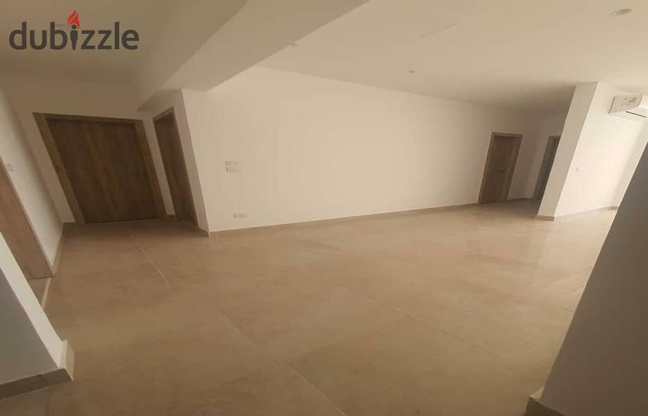 Penthouse 157m for rent in Fifth square Marasem new cairo 10