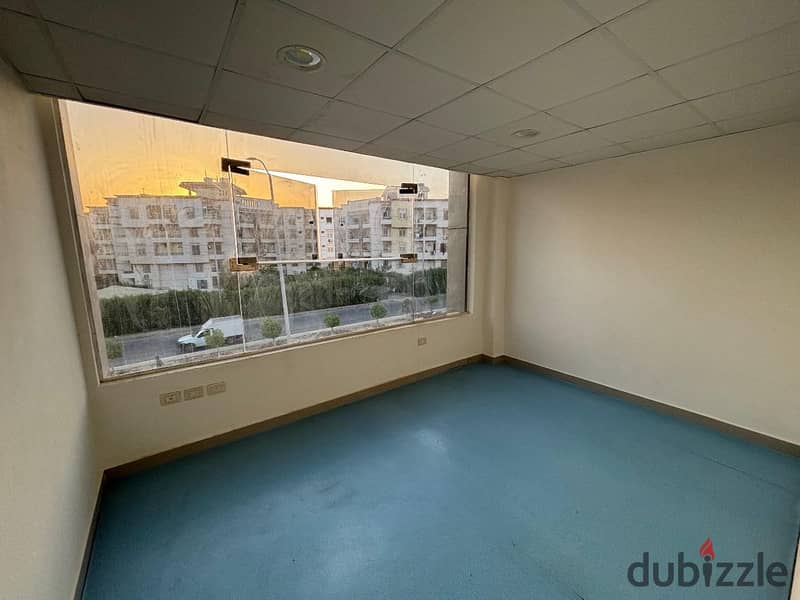 For rent,  ​​ 80 sqm - a medical clinic (dental or general) or an administrative office in the most sought-after malls on Kahraba St 5