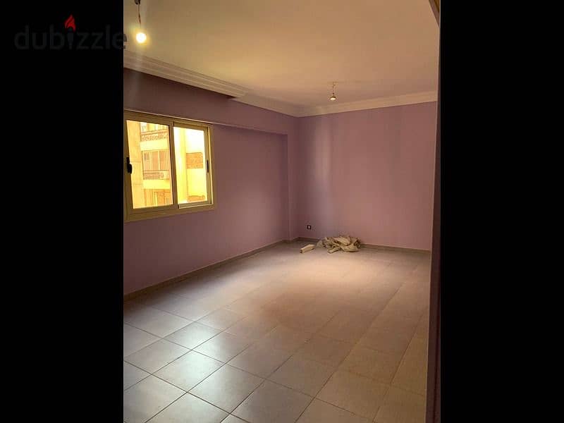 Apartment for Rent in The 10th District    شقه للايجار في الحي العاشر جانب مرور الشيخ زايد 5