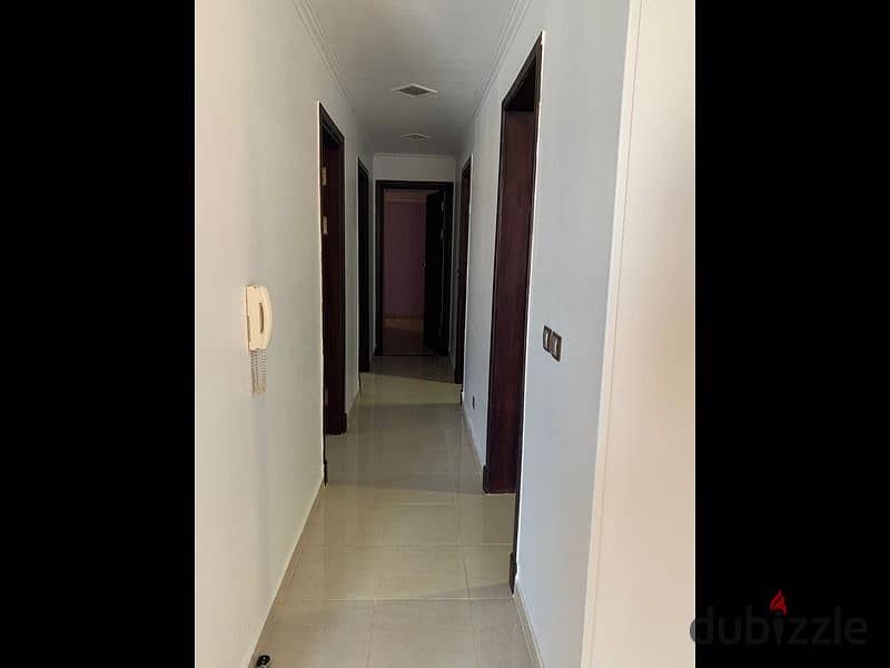 Apartment for Rent in The 10th District    شقه للايجار في الحي العاشر جانب مرور الشيخ زايد 11