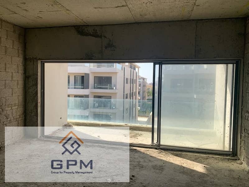 Apartment for sale in Lake View Residence Compound New Cairo with The Best Price in the most Prime Location Ready to Move 0