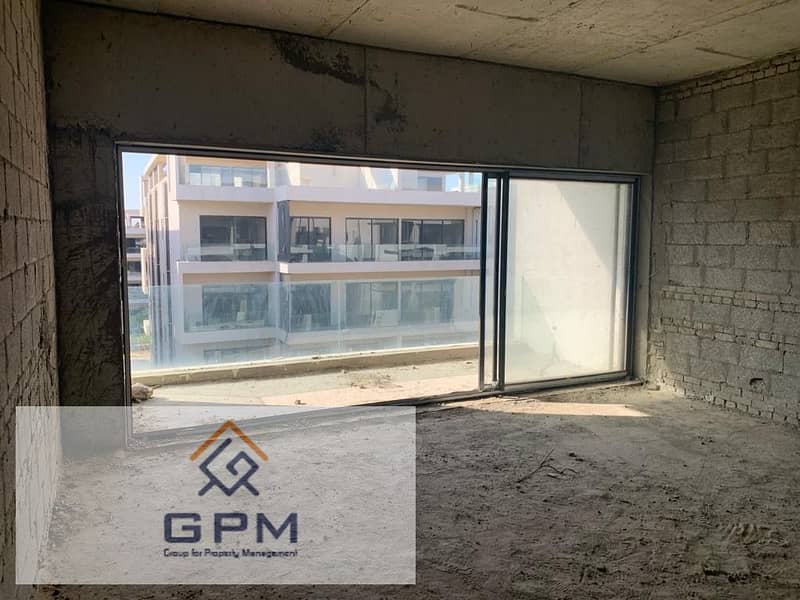 Apartment for sale in Lake View Residence Compound New Cairo with The Best Price in the most Prime Location Ready to Move 8