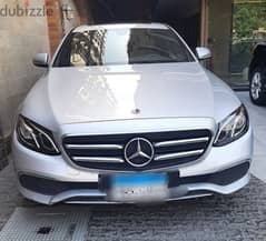 Mercedes E200 sport 2020 - مرسيدس فابريكا بالكامل حالة شاذة 0