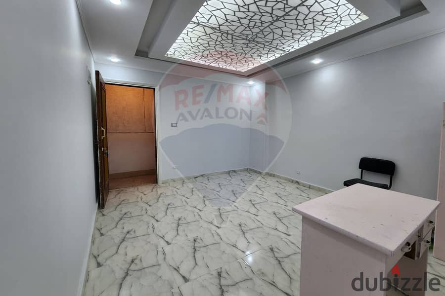 Administrative apartment for rent 50 m Victoria (Directly on tram) 3