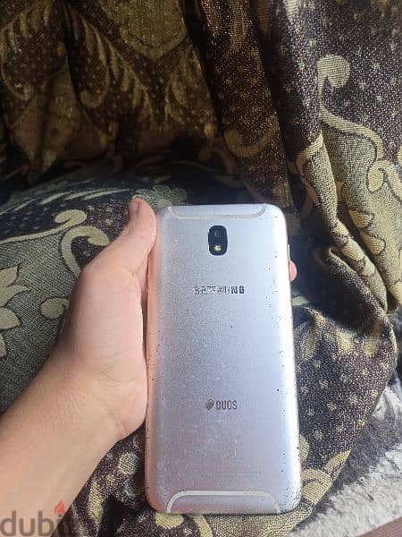 هاتف Samsung Galaxy J7 Pro 3